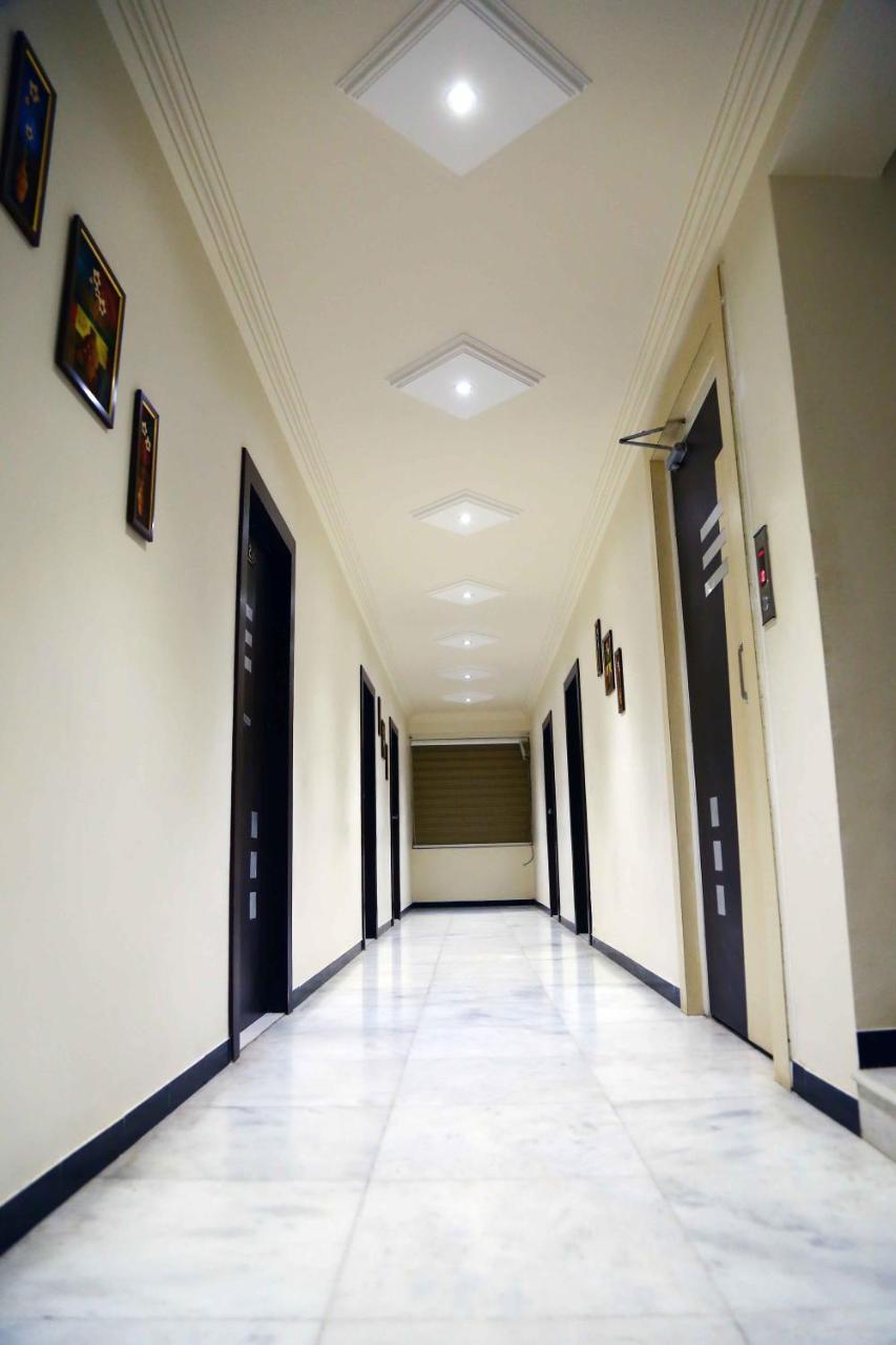 Hotel Regency Jamnagar Bagian luar foto
